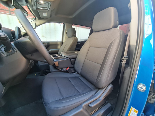 Chevrolet Silverado 5.3 V8 Custom Doble Cabina 4X4 At