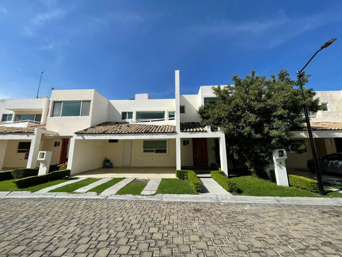 Imagen 2 de 14 de Casa En Venta Dentro De Fraccionamiento La Herradura En Morillotla
