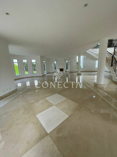 Imagem 7 de 10 de Casa Para Alugar No Residencial 10 - 2.500 M2 - Sala De Cinema - 7 Dormitórios Sendo 7 Suítes - Cncm1011