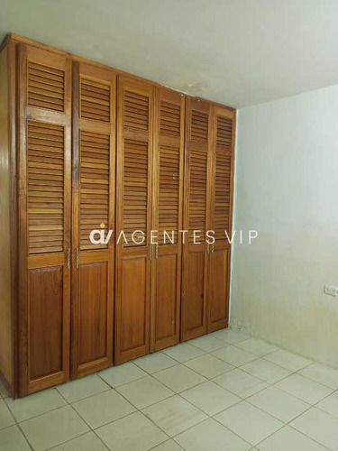 Imagen 10 de 20 de Se Vende Casa En Los.girasoles Zona Industrial