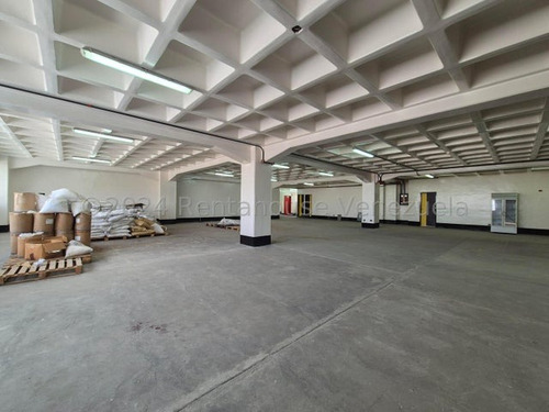 Amplio Local Industrial En Venta. Palo Verde 24-25382 Ec