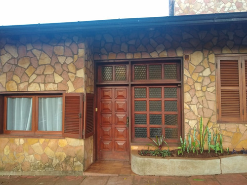 Casa 450 Mts2 En Oberá Misiones, Terreno 25x36  