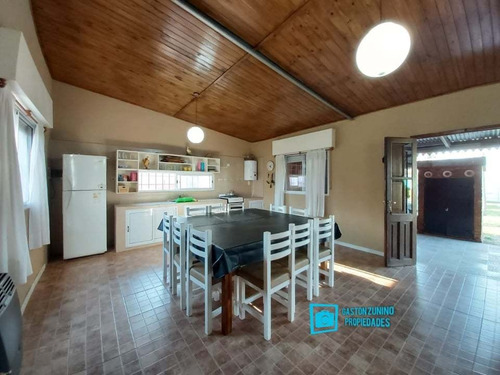 Imagen 10 de 14 de Venta De Hermosa Casa Quinta En Agote - Mercedes B