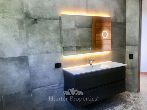 Espectacular Casa En Venta De 7d + 7b, En Unihue, Talca