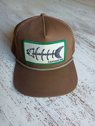 Gorra Captain Fin Importada Marrón Claro L Lisa (Usado)