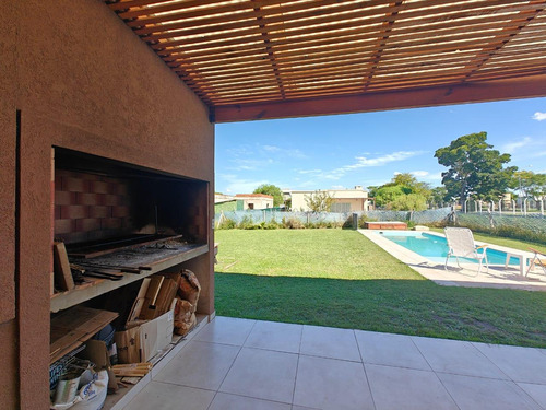 Casa Con Pileta En Santa Elena Pilar Del Este