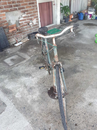 Imagen 2 de 7 de Bicicleta Antigua De Dama Para Restaurar . Está Funcionando