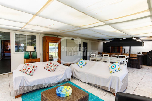 Casa Remodelada En Sector Tradicional De Sto. Domingo