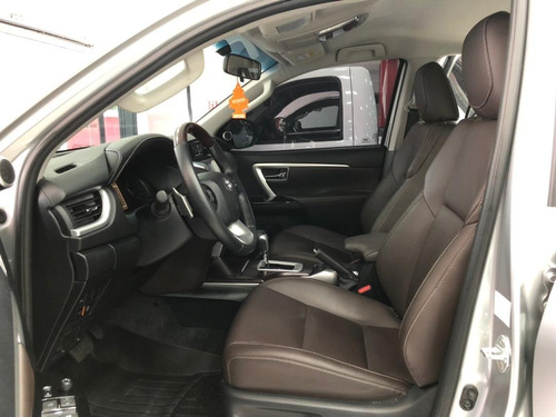 Imagen 5 de 7 de Toyota Fortuner