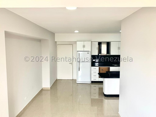 Apartamento En Alquiler En Santa Mónica Cda 24-20352 Yf