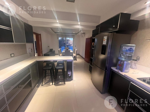 Flores Prop. Vende Casa En Ayres Plaza, Pilar