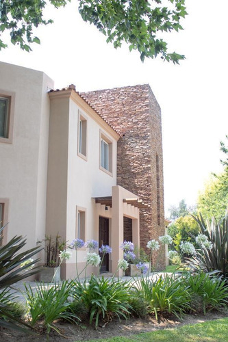 Imagen 15 de 30 de Oportunidad! Venta - Magnífica Casa En Sausalito - Bayugar Negocios Inmobiliarios