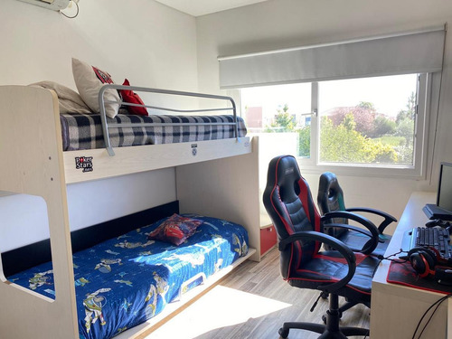 Imagen 17 de 28 de Venta | Casa De 2 Plantas En Lote Interno | Los Alisos