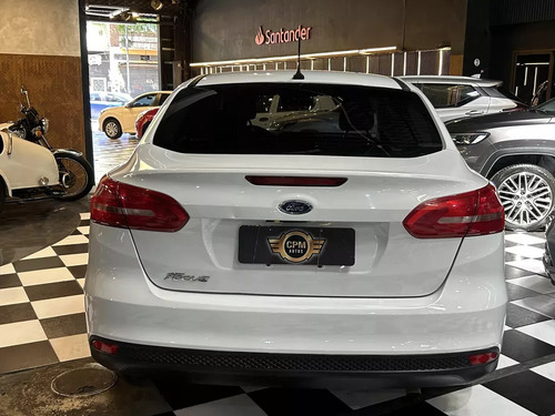 Ford Focus III 1.6 Sedan S