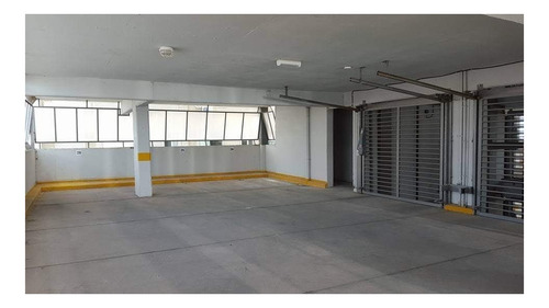 Imagen 3 de 4 de Cochera Cubierta Con Ascensor, En Edificio Torre Sarmiento