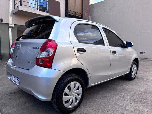 Toyota Etios 1.5 Sedan X