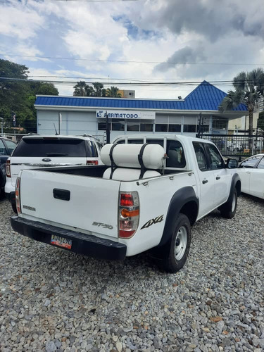 Imagen 2 de 6 de Mazda Bt50 2013