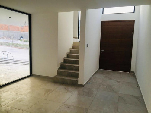 Imagen 3 de 11 de Casa En Venta, San Luis Potosí, San Luis Potosí