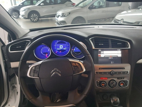 Imagen 11 de 15 de Citroën C4 Lounge 2018 1.6 Thp 165 Feel Pack 10 Años