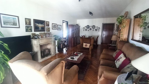 Imagen 2 de 14 de Departamento Piso 89 M2 Muy Luminoso- Monserrat - Retasado