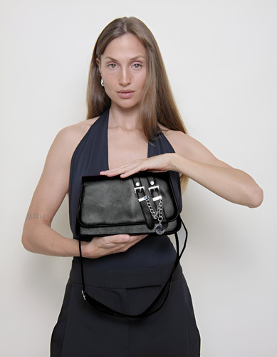Cartera Mini Bag Tresher De Eco Cuero Con Cadena Decorativa Negro Liso Plateado Negro