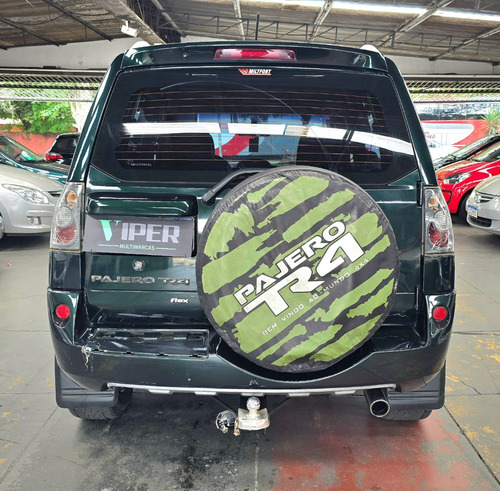 Mitsubishi Pajero TR4 2.0 4x2 Flex Aut. 5p