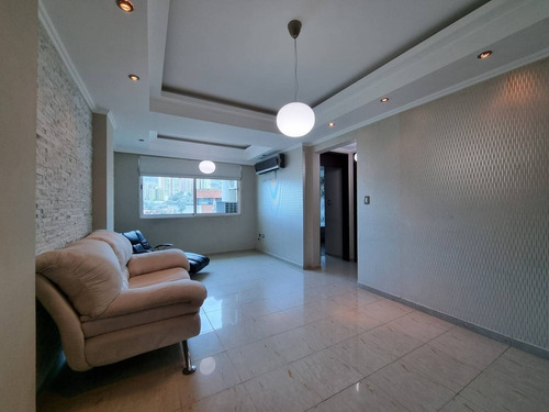 Imagen 8 de 14 de Alquiler Apto, El Parral Cod. 142968 Marizoila 04144146049