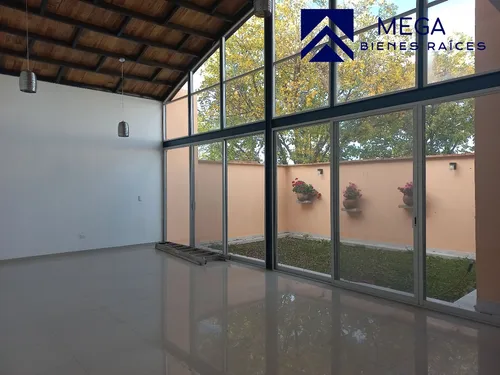 Casa En Venta En Fracc. Los Nogales Residencial Durango
