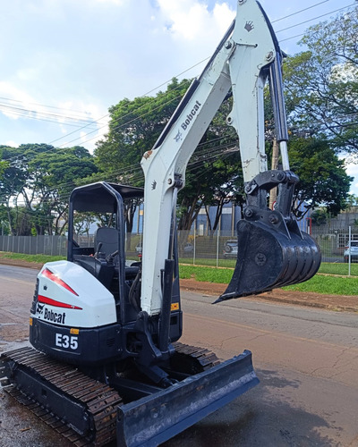 Mini-escavadeira Bobcat E35 Ref.243294