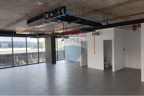 Oficinas En Planta Libre En Los Leones