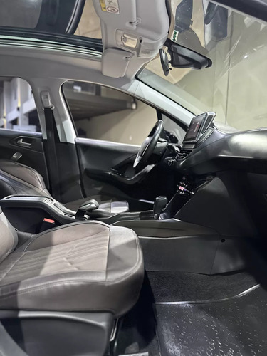 Peugeot 2008 1.6 Feline Tip