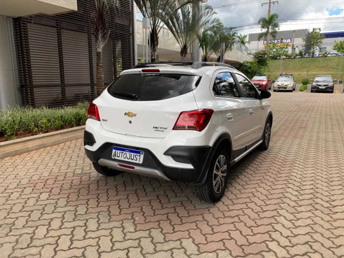 Chevrolet Onix 1.4 At Act