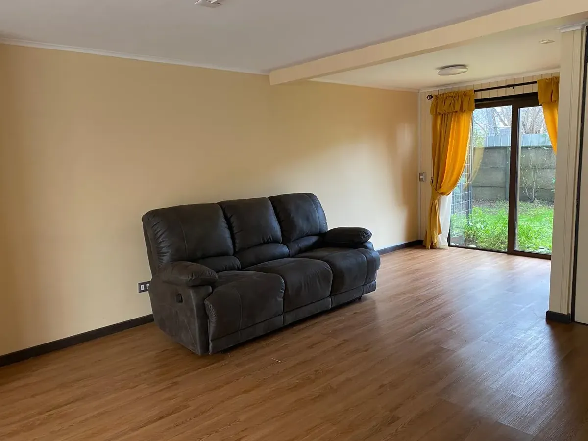Imagen 4 de 30 de Se Arrienda Casa Con 5 Dormitorios Y Departamento Cerca De S