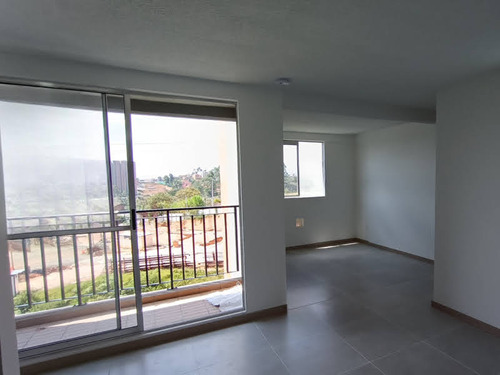 Apartamento En Arriendo Ubicado En Rionegro Sector Fontibon (30049).