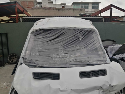 Imagen 4 de 5 de Ford Transit 2017 3.8 Gasolina Bus 15 Pasajeros At