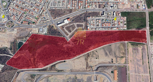 Macrolote Habitacional Con Factibilidad A Comercial Y De Servicios En Querétaro