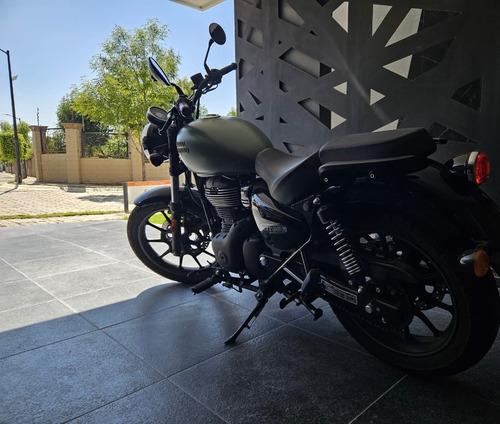 Royal Enfield Meteor 350 Verde