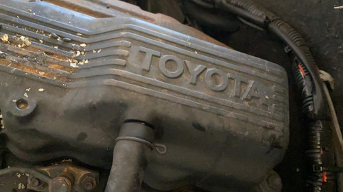 Imagem 12 de 16 de Toyota Bandeirantes - Carro Impecável - Ano 1997