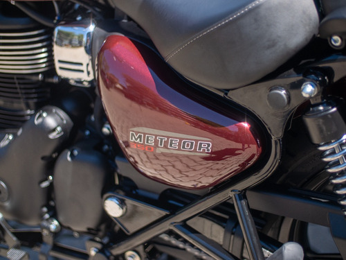 Imagen 12 de 25 de Royal Enfield Meteor 350 Stellar Rojo Disponible Ya