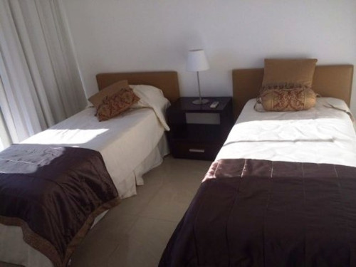 Apartamento En Venta De 2 Dormitorios En Punta Ballena