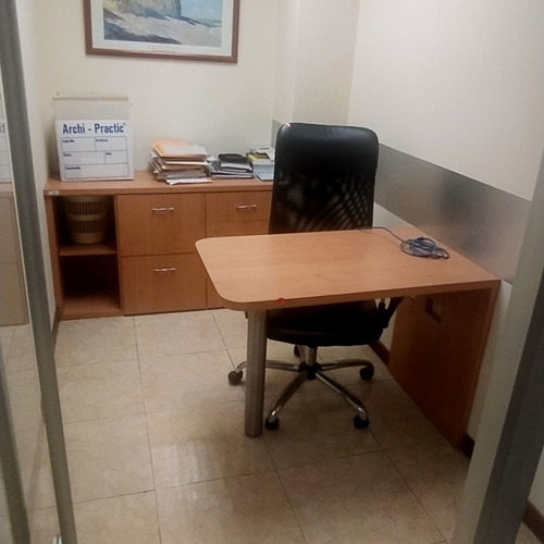Imagen 8 de 27 de Oficina De 369 M2 En Cc Camoruco