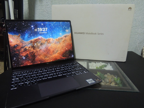 Notebook Matebook 13 8gb De Ram - 512gb Ssd - Amd Ryzen 5 (Usado)