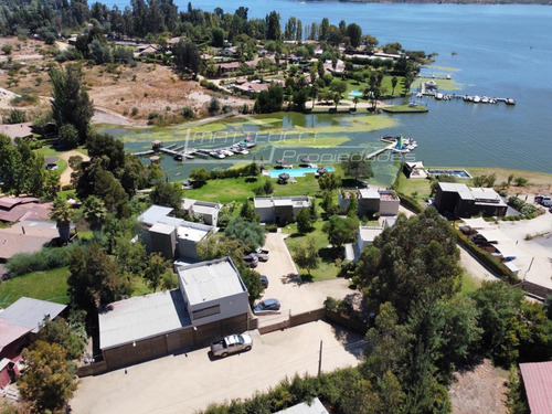 Maravillosa Casa A Orilla De Lago