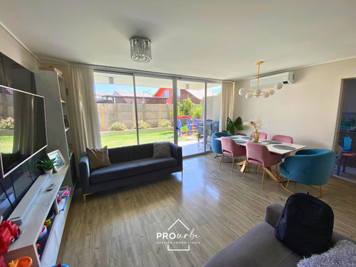 Departamento En Arriendo De 3 Dorm Con Patio Privado