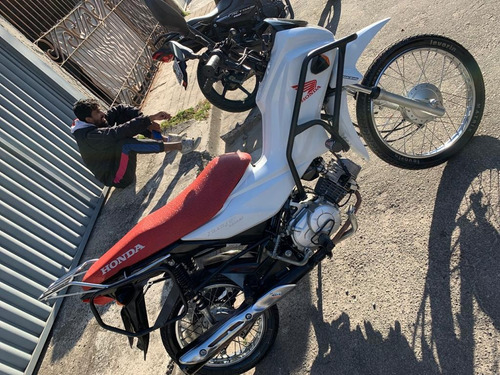 Imagem 1 de 9 de Honda Pop 110i