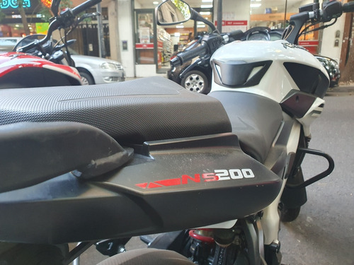 Rouser Ns 200 2024