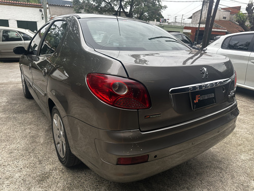 Peugeot 207 1.6 Feline 106cv