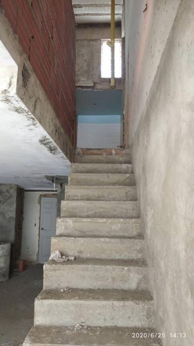 Imagen 2 de 6 de Doral Beach Duplex 8500$ Negociable
