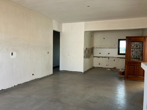 Venta De Departamento En Barrio Mediterraneo, La Providencia