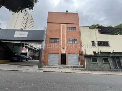 Edificio en alquiler